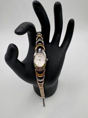 Gucci 2 Tone Watch Vintage Quartz Silver Gold Bracelet Watch Working Read